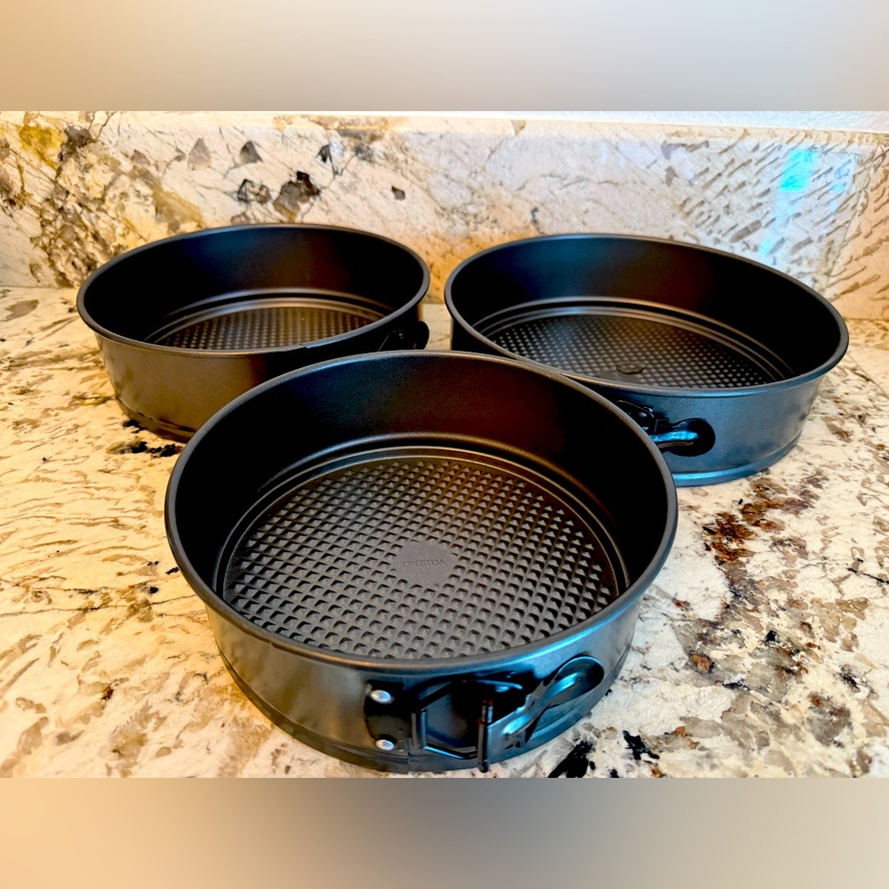 Oneida 3-Piece Non-Stick Springform Pan Set,never used